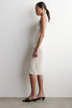 DURCHSCHEINENDES STRICKKLEID AUS SPITZE