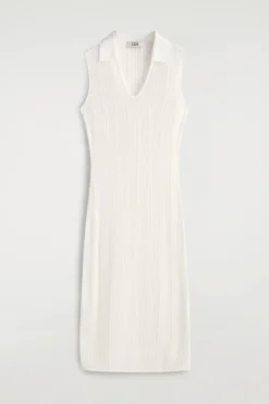 DURCHSCHEINENDES STRICKKLEID AUS SPITZE