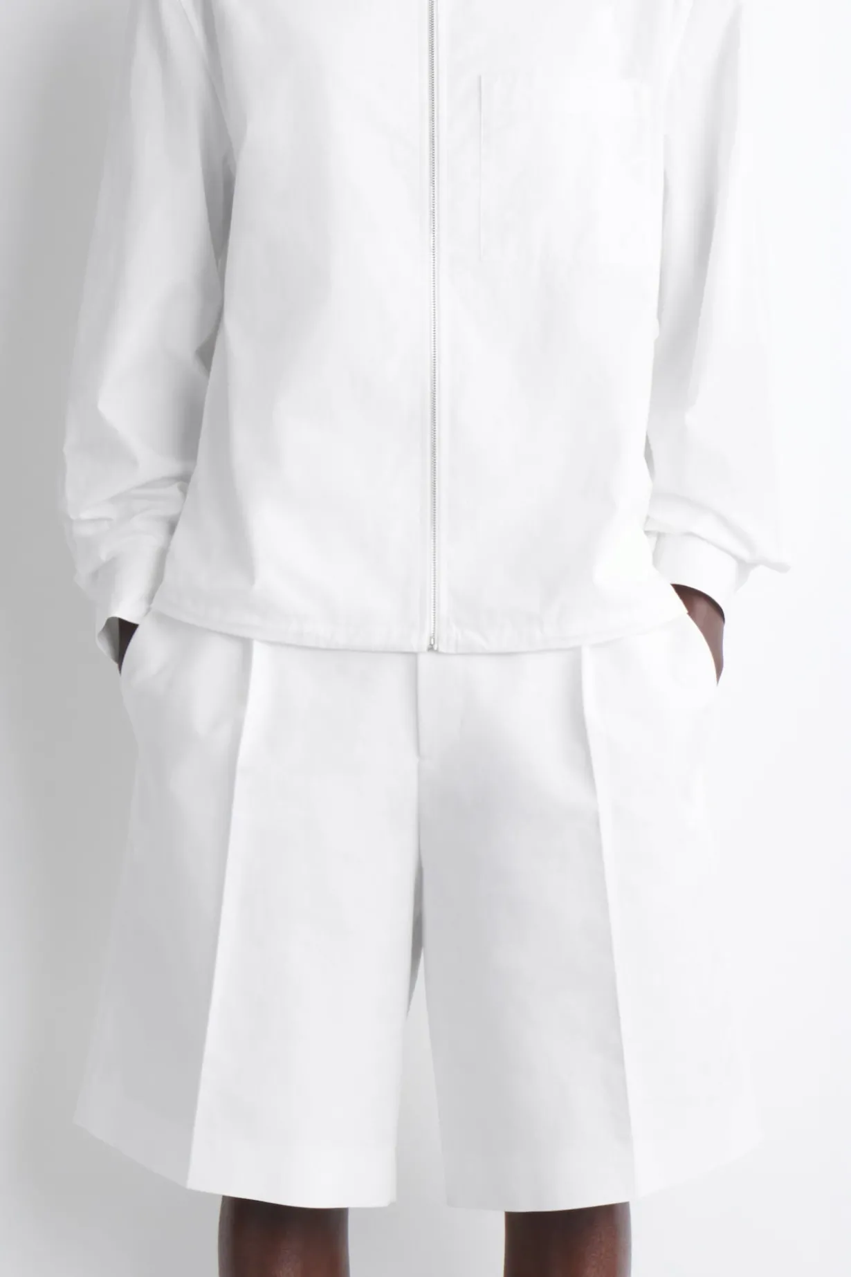 ELEGANTE BAUMWOLL-POPELINE-SHORTS