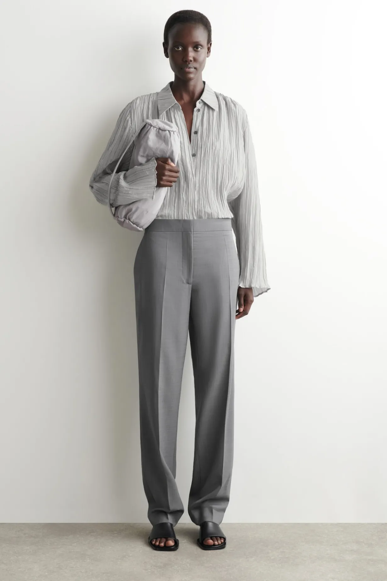 ELEGANTE HOSE AUS WOLLE MIT GERADEM BEIN