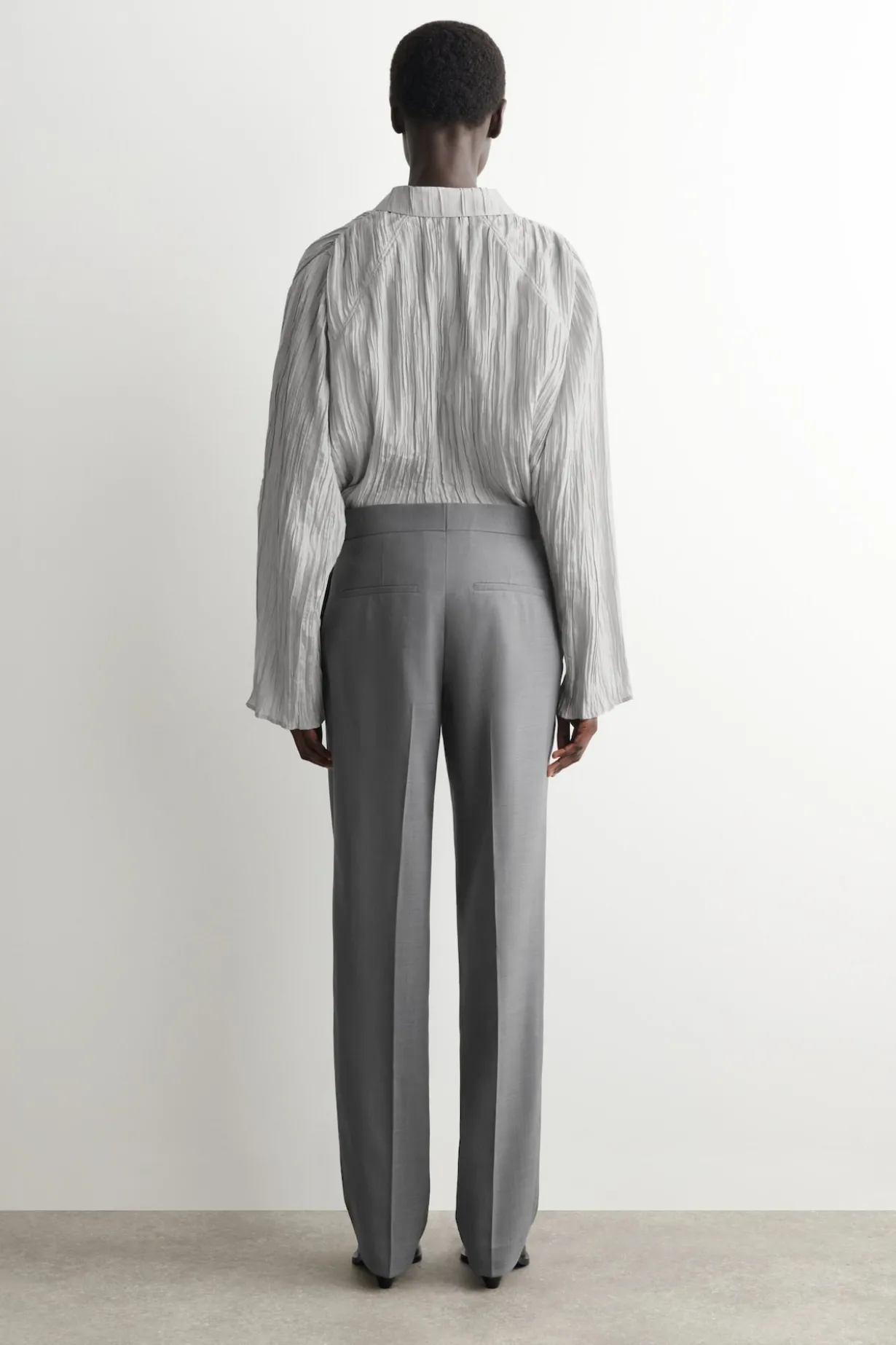 ELEGANTE HOSE AUS WOLLE MIT GERADEM BEIN