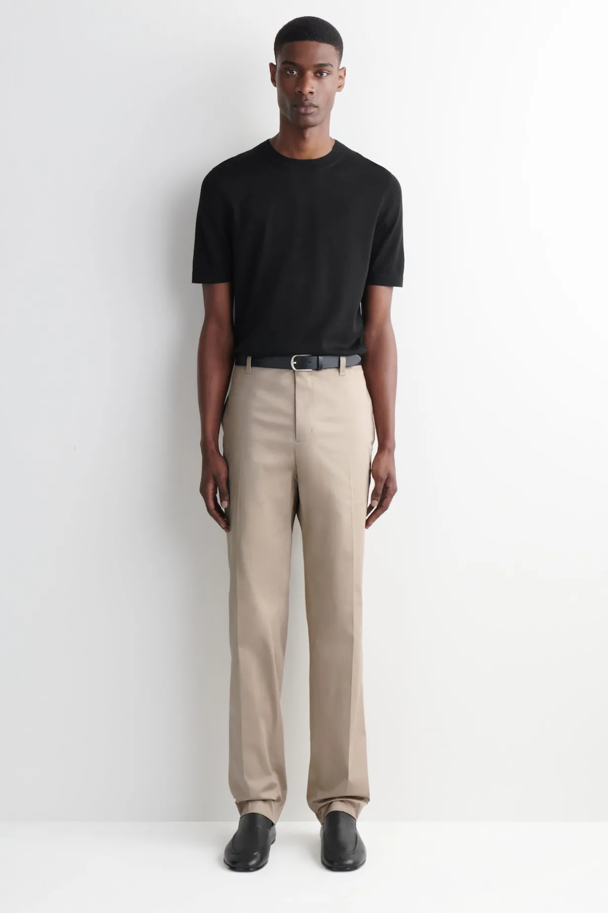 ELEGANTE HOSE IN SCHMALER PASSFORM