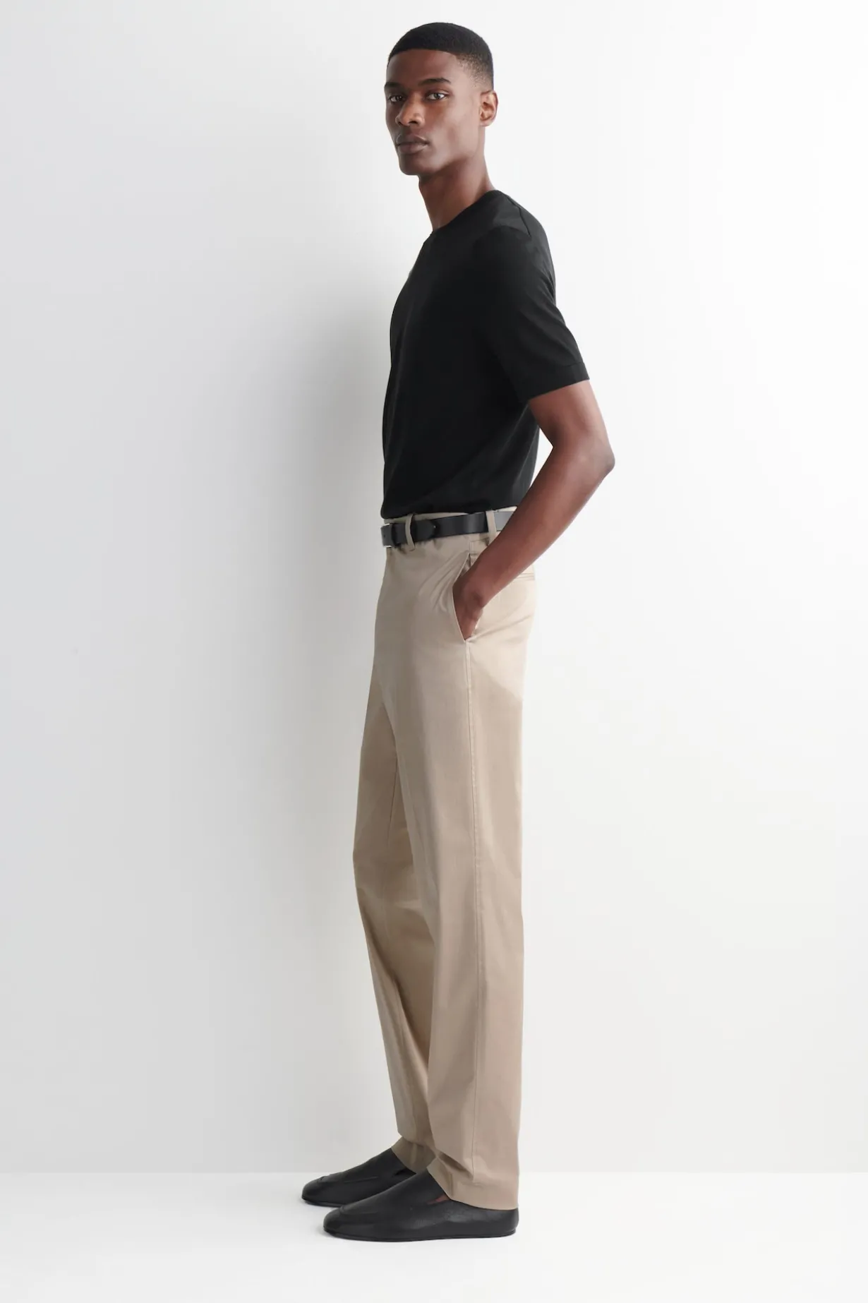 ELEGANTE HOSE IN SCHMALER PASSFORM