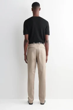 ELEGANTE HOSE IN SCHMALER PASSFORM