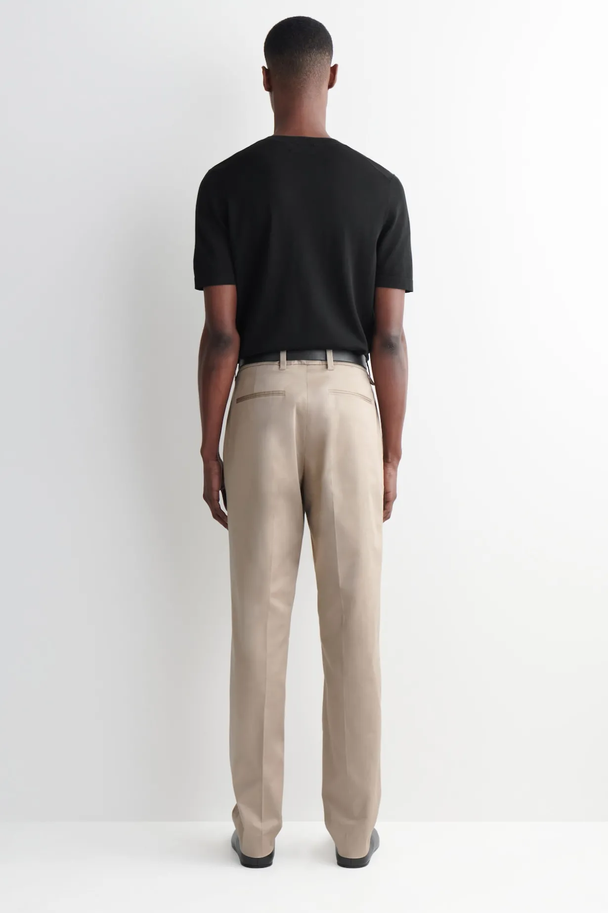 ELEGANTE HOSE IN SCHMALER PASSFORM