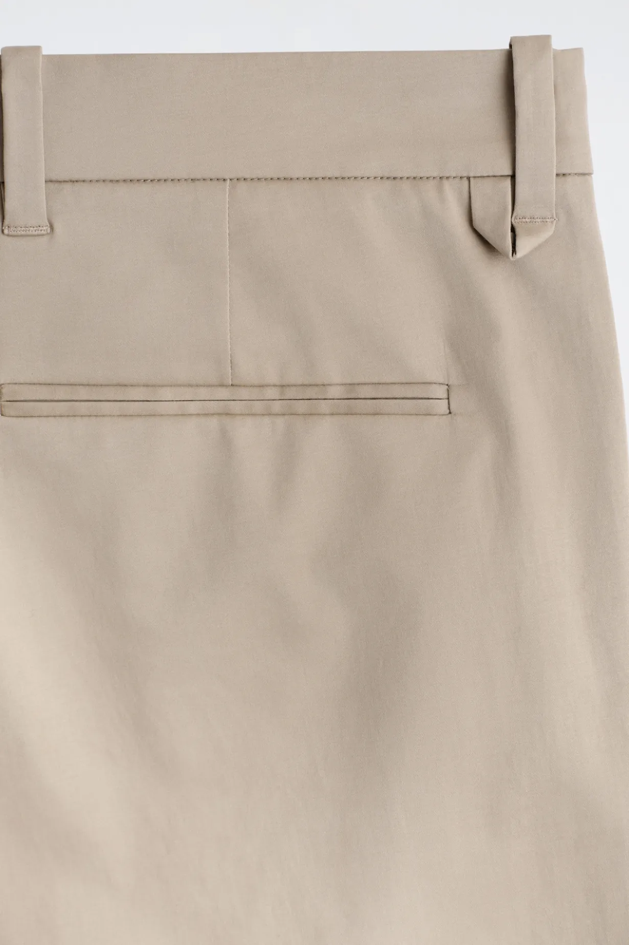 ELEGANTE HOSE IN SCHMALER PASSFORM