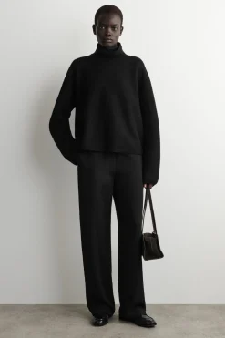 ELEGANTE HOSE MIT GERADEM BEIN