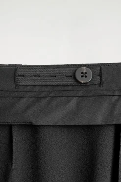 ELEGANTE HOSE MIT GERADEM BEIN
