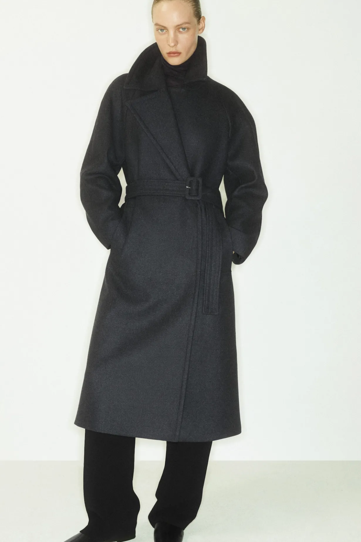 ELEGANTE HOSE MIT GERADEM BEIN