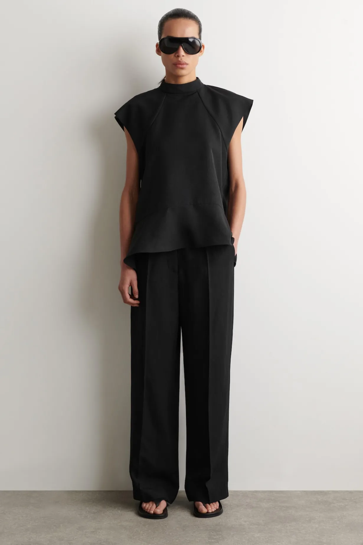 ELEGANTE LEINENHOSE MIT GERADEM BEIN