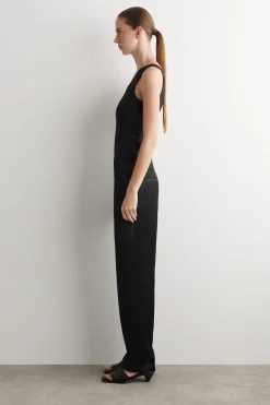 ELEGANTE SATINHOSE MIT GERADEM BEIN