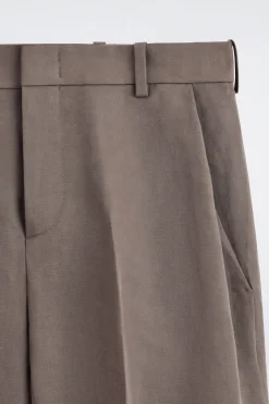 ELEGANTE SHORTS AUS LEINEN-MIX