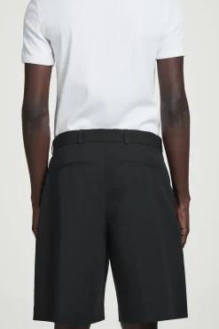 ELEGANTE SHORTS MIT GÜRTEL