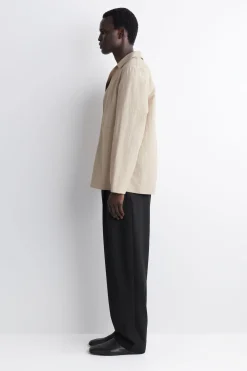 ELEGANTES NYLONHEMD MIT OFFENEM KRAGEN
