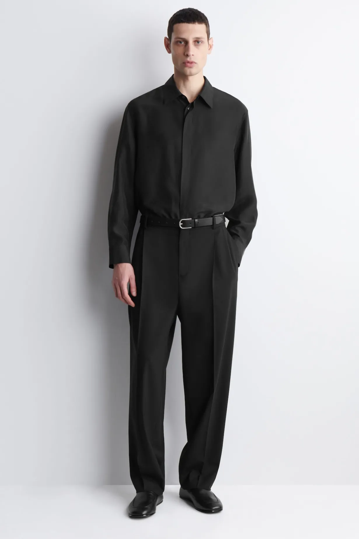 ELEGANTES SEIDENHEMD