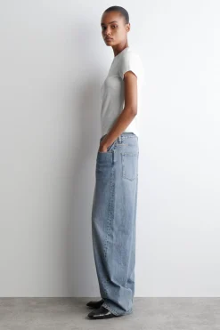 FACADE JEANS MIT GERADEM BEIN