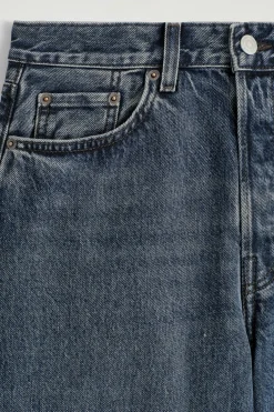 FACADE JEANS MIT GERADEM BEIN
