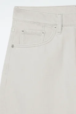 FACADE JEANS MIT GERADEM BEIN UND UMSCHLAG