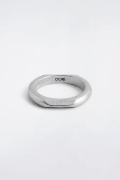 FACETTIERTER RING