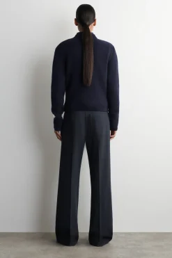 FEIN GESTRICKTE HOSE MIT GERADEM BEIN