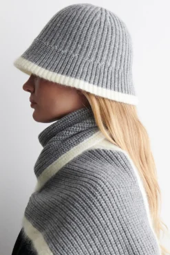 FISCHERHUT AUS WOLL-MOHAIR-MIX MIT KONTRASTPARTIE