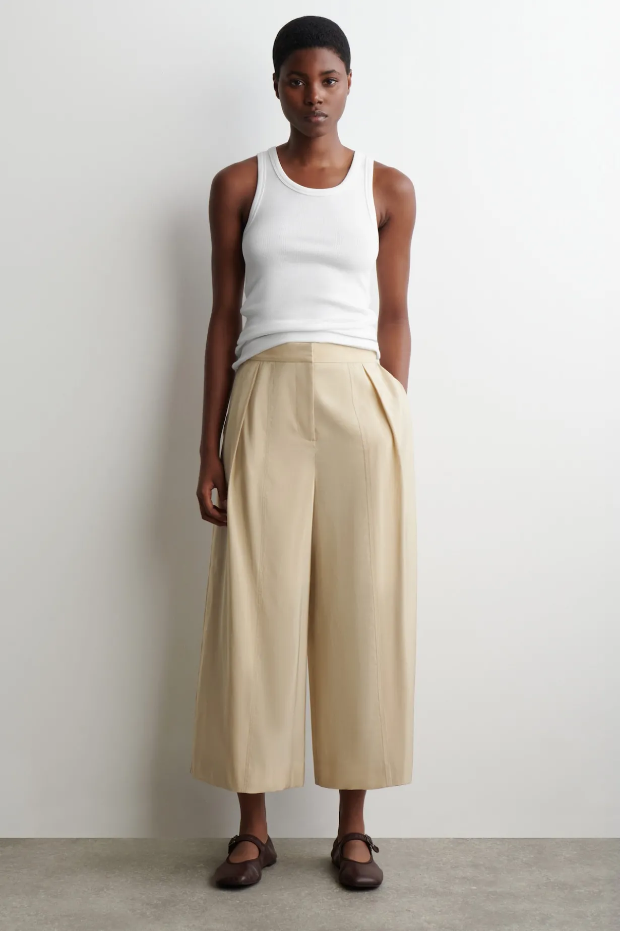 FLIEßENDE CULOTTES MIT FALTEN