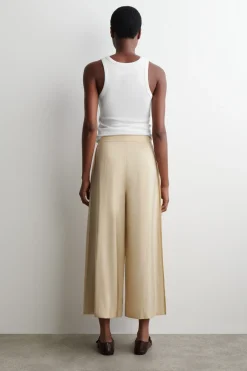 FLIEßENDE CULOTTES MIT FALTEN