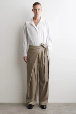 FLIESSENDE HOSE MIT WICKELFRONT