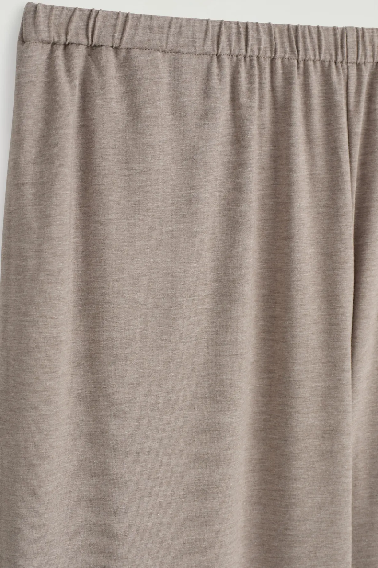 FLIESSENDE JERSEYHOSE MIT WEITEM BEIN