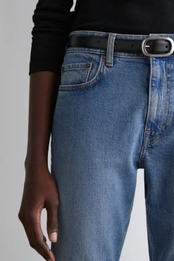 FLUTE JEANS MIT SCHMALEM BEIN