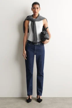FLUTE JEANS MIT SCHMALEM BEIN