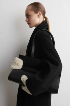 FÄUSTLINGE AUS SHEARLING