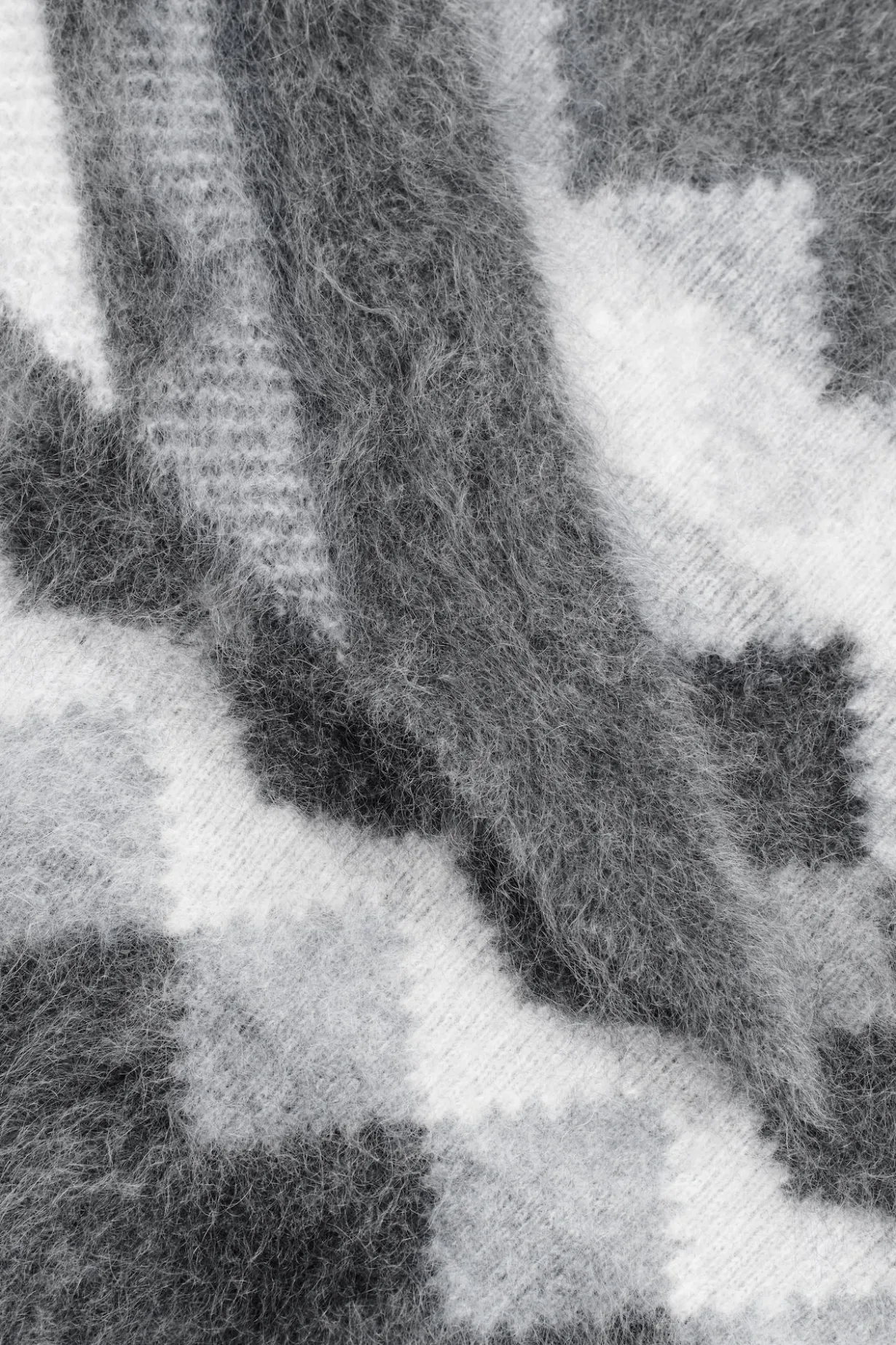 GEBÜRSTETER KASCHMIRSCHAL MIT FAIR-ISLE-MUSTER