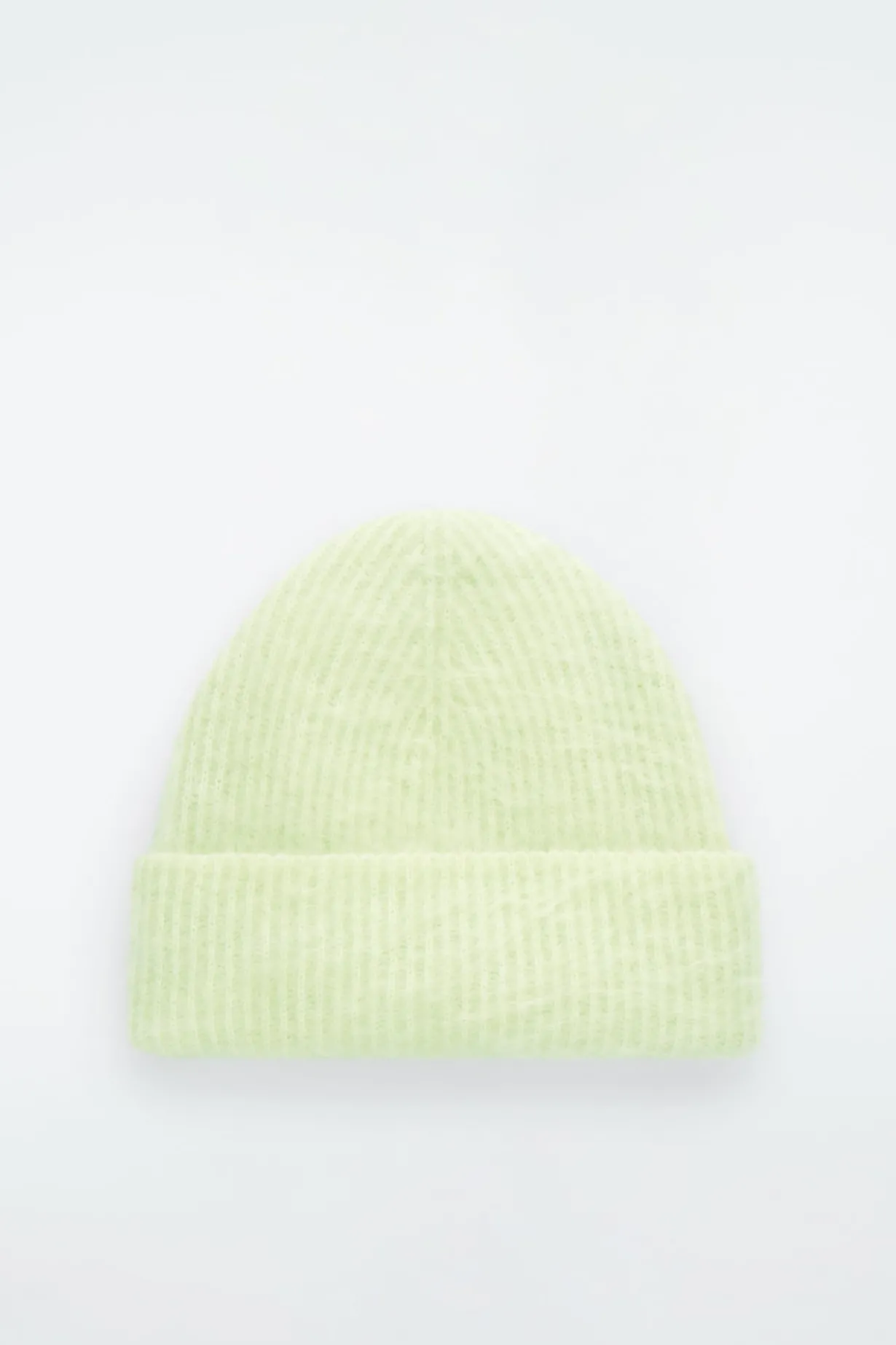 GERIPPTE BEANIE AUS MOHAIR