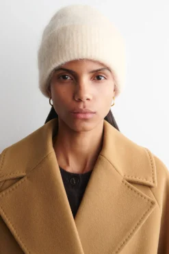 GERIPPTE BEANIE AUS MOHAIR