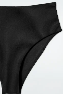 GERIPPTE BIKINIHOSE MIT HOHEM BUND