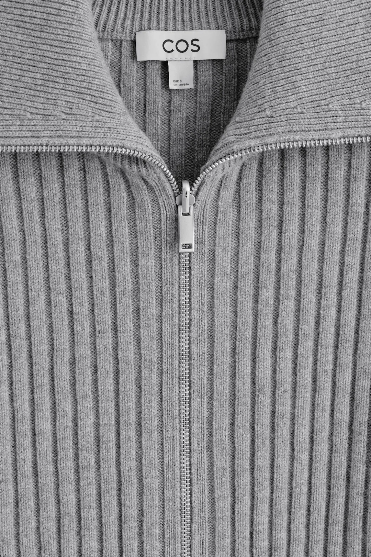 GERIPPTE JACKE AUS MERINOWOLLE