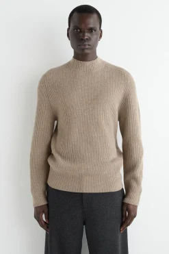 GERIPPTER WOLLPULLOVER MIT TRICHTERKRAGEN