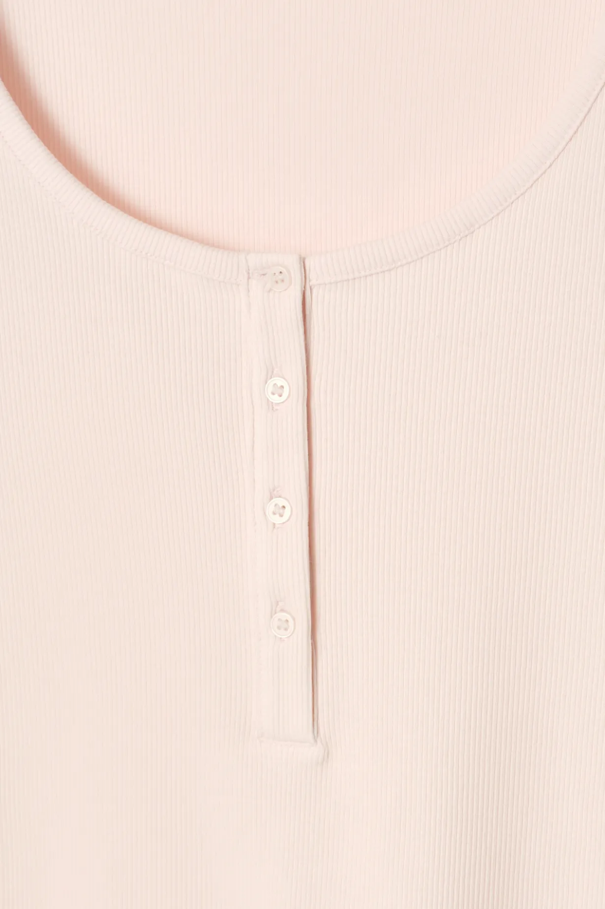 GERIPPTES HENLEY-T-SHIRT