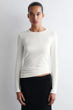 GERIPPTES LANGARMSHIRT AUS JERSEY