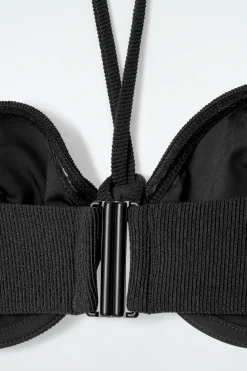 GERIPPTES NECKHOLDER-BIKINIOBERTEIL MIT BÜGELN