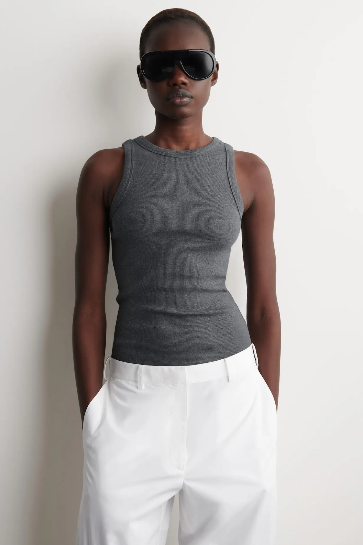 GERIPPTES TANKTOP AUS BAUMWOLLE