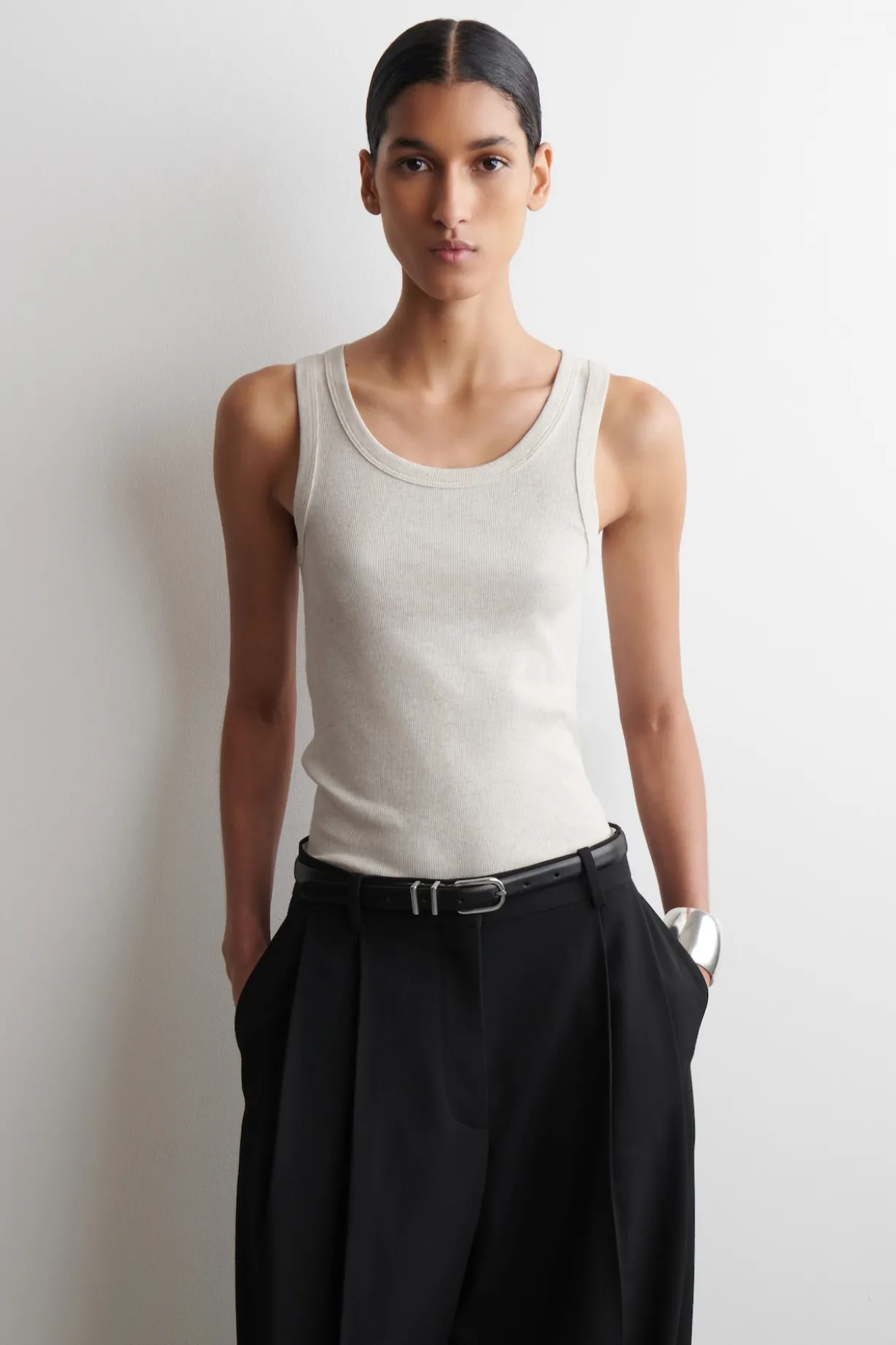 GERIPPTES TANKTOP AUS BAUMWOLLE
