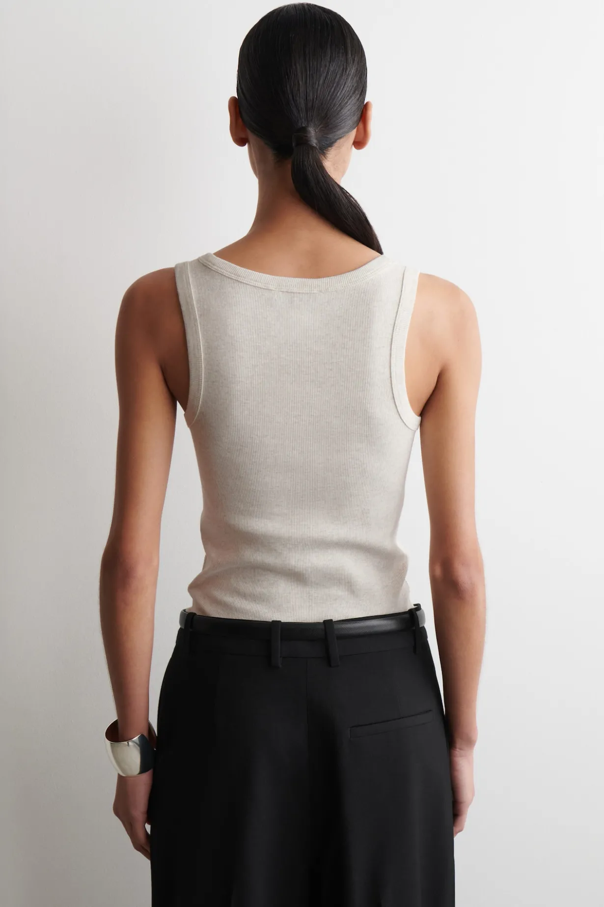 GERIPPTES TANKTOP AUS BAUMWOLLE
