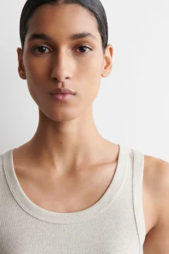 GERIPPTES TANKTOP AUS BAUMWOLLE