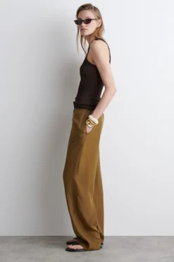 GERIPPTES TANKTOP AUS SEIDE