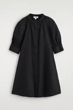 GESMOKTES HEMDKLEID MIT PUFFÄRMELN
