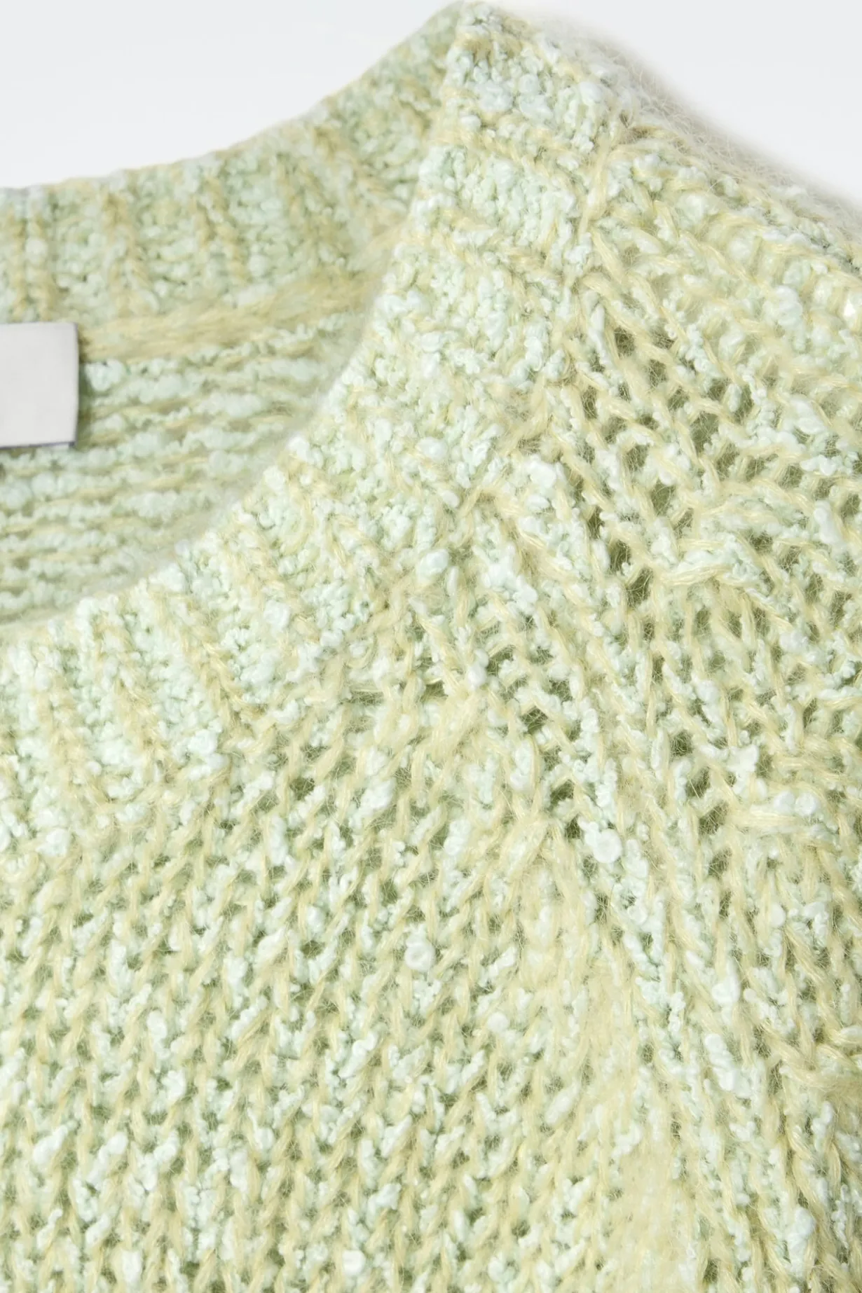 GESPRENKELTER PULLOVER AUS MOHAIR-MIX