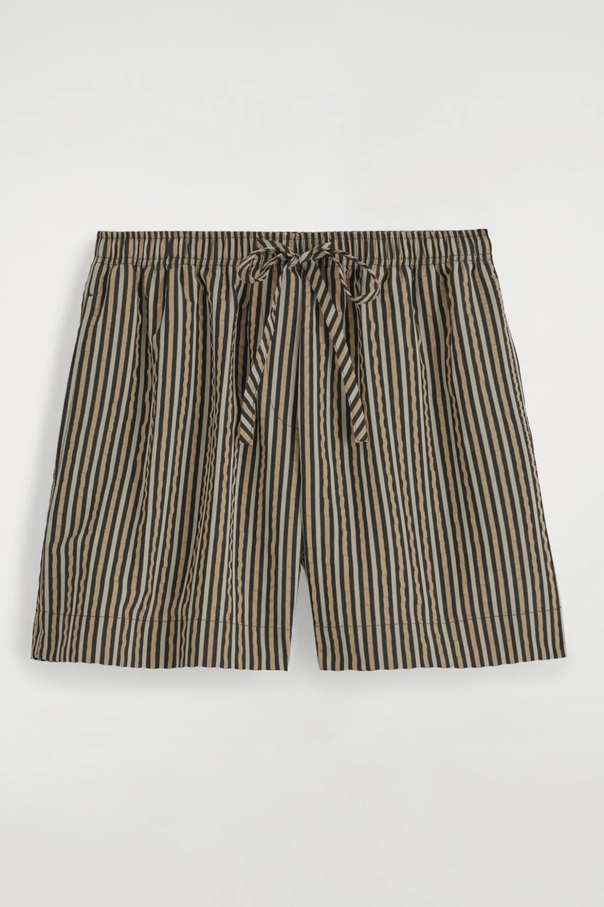 GESTREIFTE SHORTS AUS SEERSUCKER