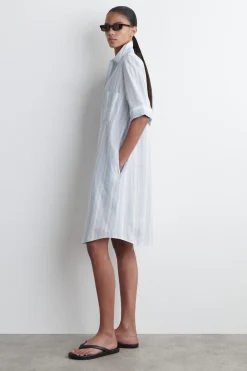 GESTREIFTES HEMDKLEID MIT KURZEN ÄRMELN